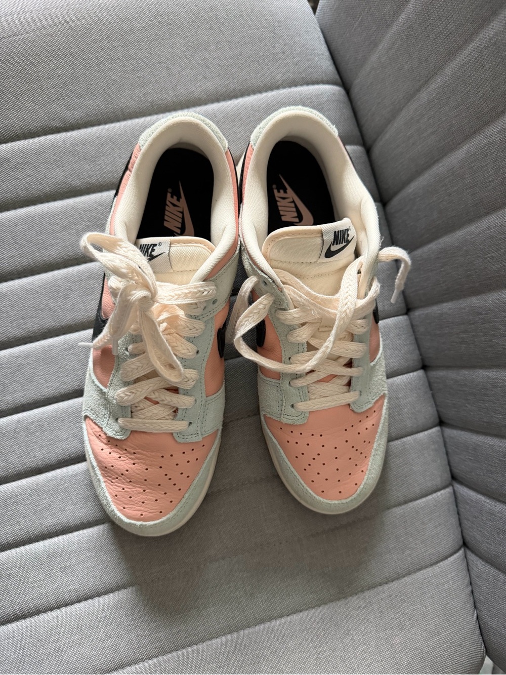 Nike Women's Low-Top Sneakers in Pink and Mint